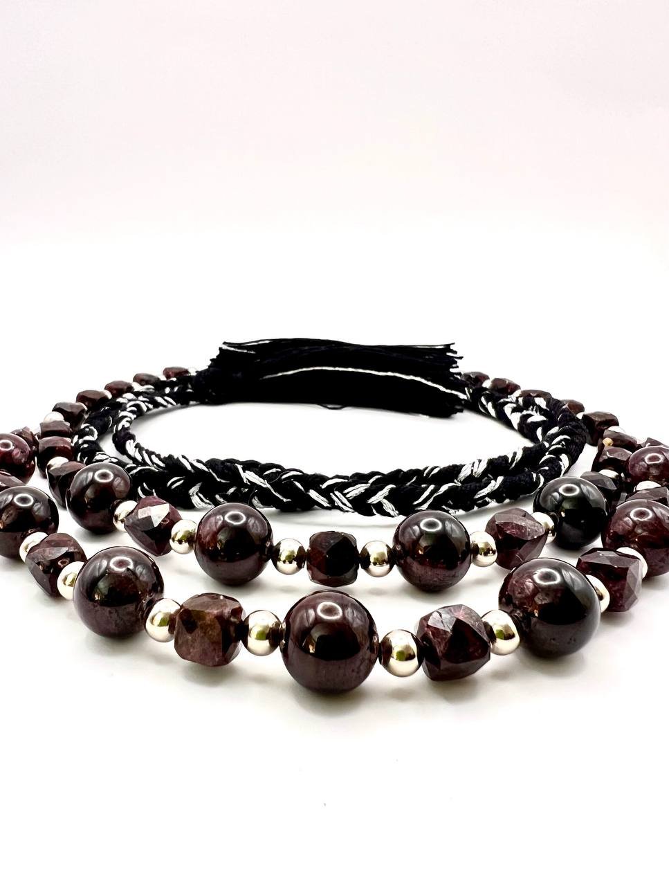 Mozambique Garnet and Silver Triple Strand Necklace - зображення 5
